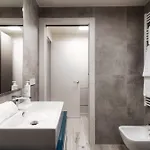 Palazzo Diaz - By Myhomeincomo קומו
